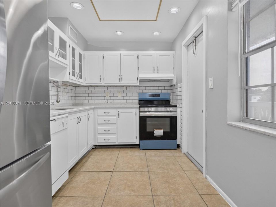 En Venta: $130,000 (2 camas, 2 baños, 1102 Pies cuadrados)