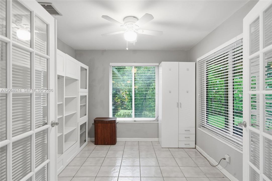 For Sale: $725,000 (4 beds, 2 baths, 2050 Square Feet)