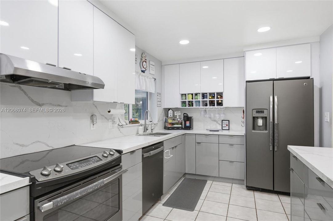 For Sale: $725,000 (4 beds, 2 baths, 2050 Square Feet)