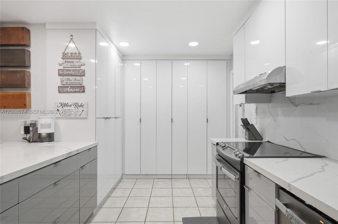 For Sale: $725,000 (4 beds, 2 baths, 2050 Square Feet)