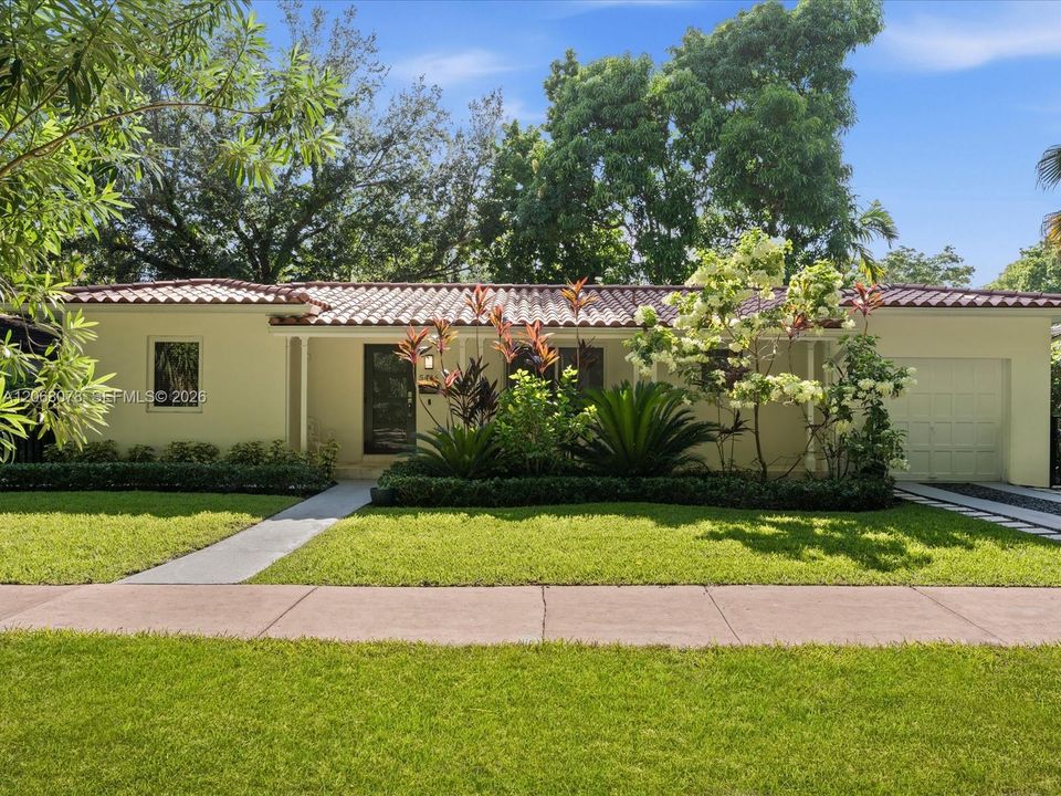 For Rent: $6,500 (3 beds, 2 baths, 1442 Square Feet)