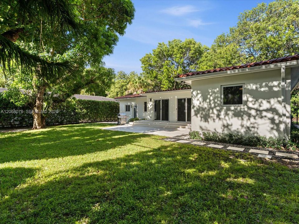 For Rent: $6,500 (3 beds, 2 baths, 1442 Square Feet)