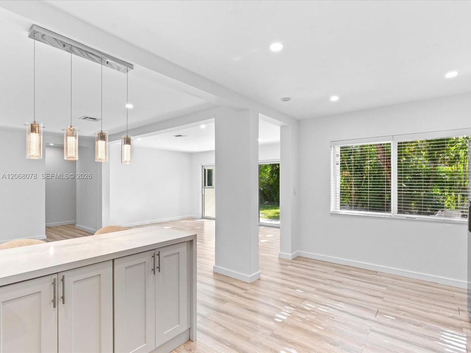 For Rent: $6,500 (3 beds, 2 baths, 1442 Square Feet)