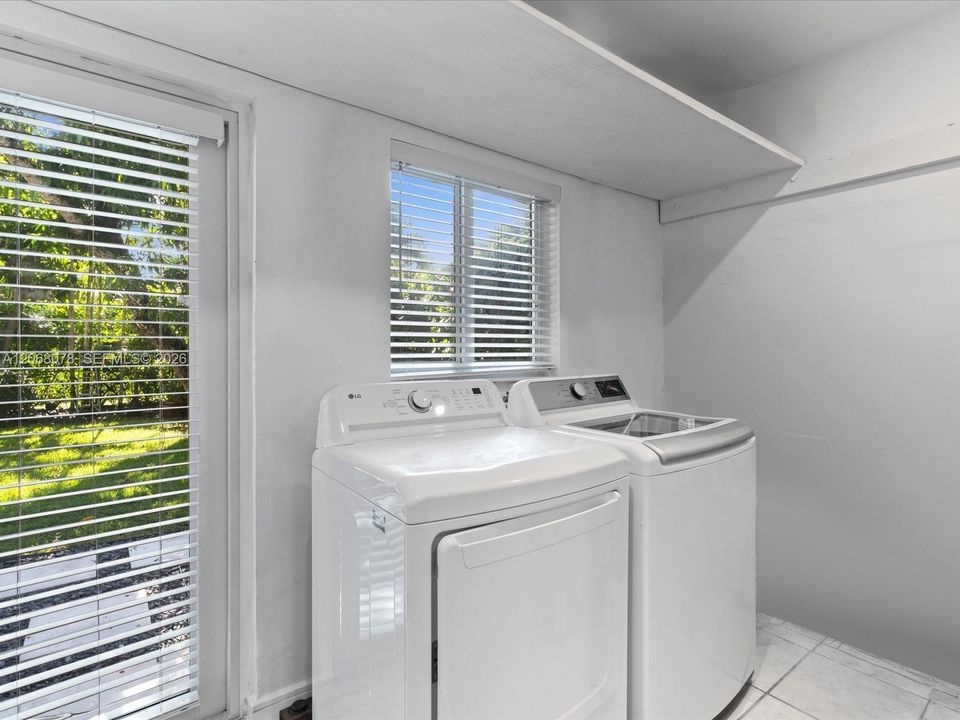 For Rent: $6,500 (3 beds, 2 baths, 1442 Square Feet)