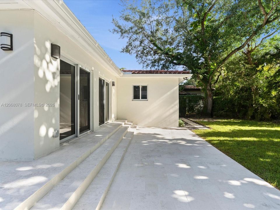 For Rent: $6,500 (3 beds, 2 baths, 1442 Square Feet)