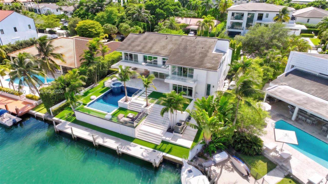 For Sale: $14,500,000 (6 beds, 5 baths, 5305 Square Feet)