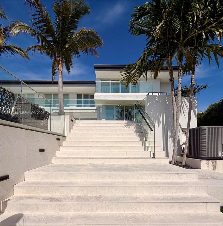 For Sale: $14,500,000 (6 beds, 5 baths, 5305 Square Feet)