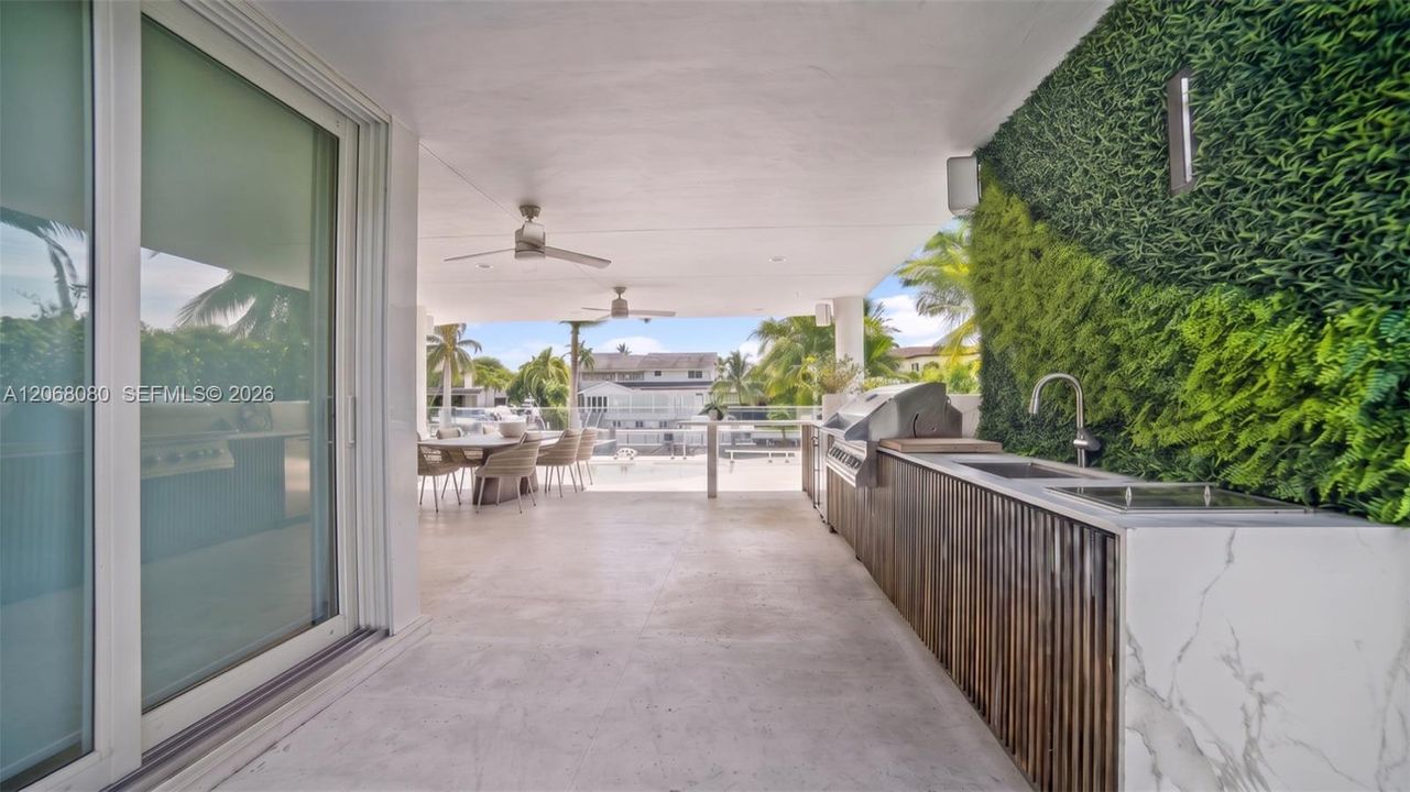 For Sale: $14,500,000 (6 beds, 5 baths, 5305 Square Feet)