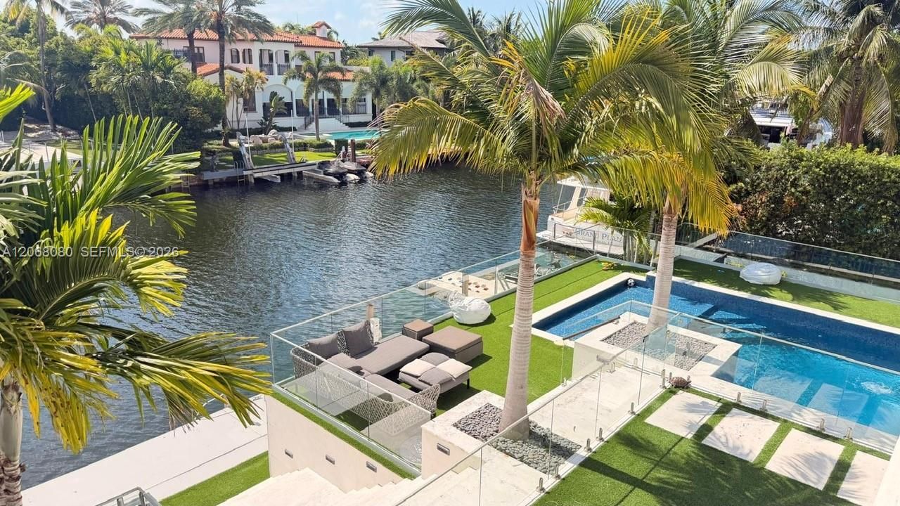 For Sale: $14,500,000 (6 beds, 5 baths, 5305 Square Feet)