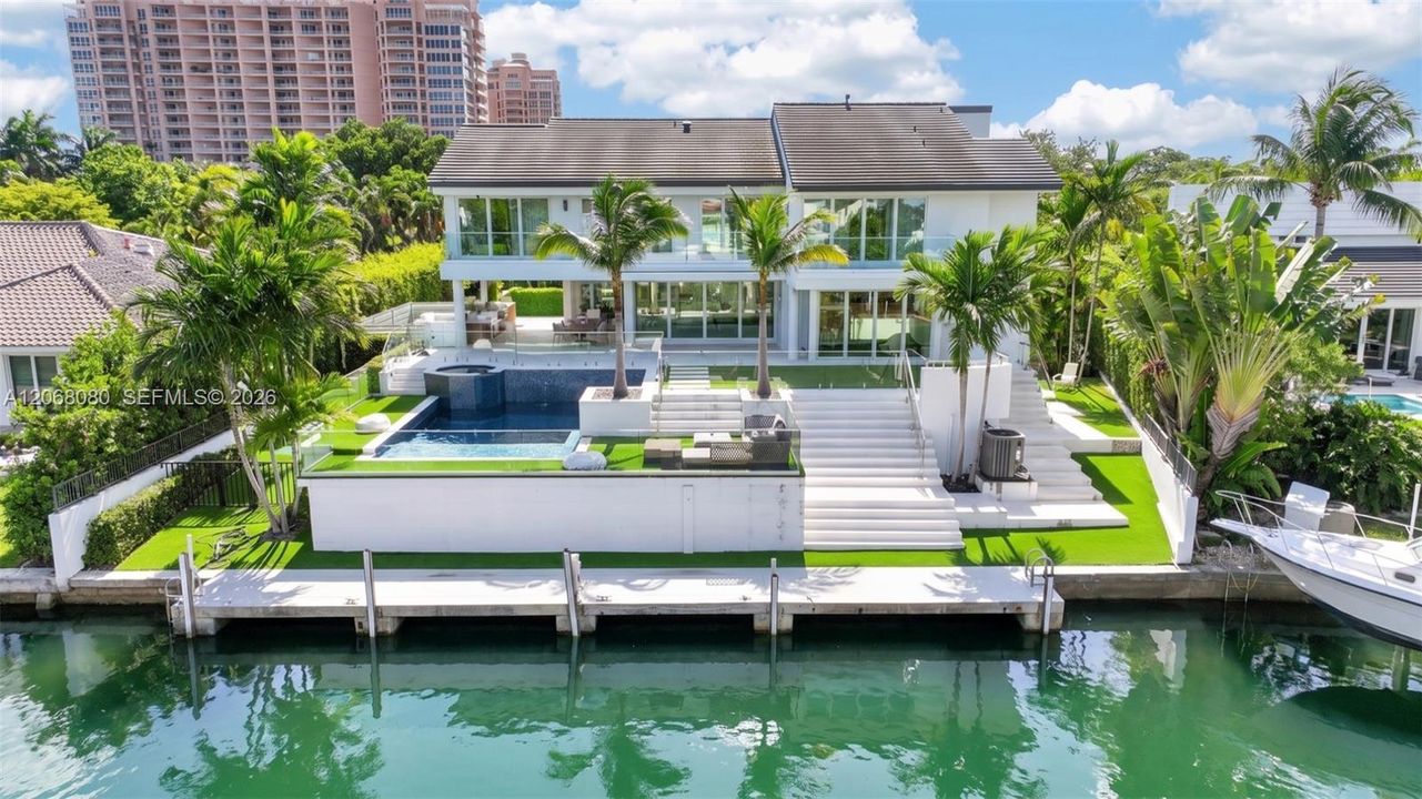 For Sale: $14,500,000 (6 beds, 5 baths, 5305 Square Feet)