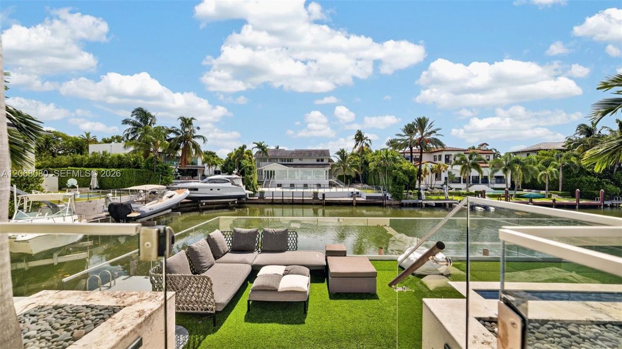 For Sale: $14,500,000 (6 beds, 5 baths, 5305 Square Feet)