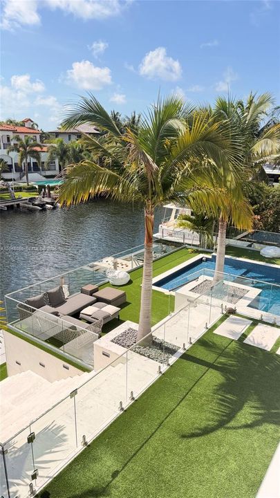 For Sale: $14,500,000 (6 beds, 5 baths, 5305 Square Feet)