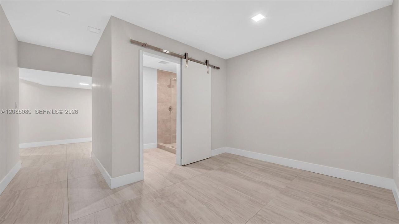 For Sale: $14,500,000 (6 beds, 5 baths, 5305 Square Feet)