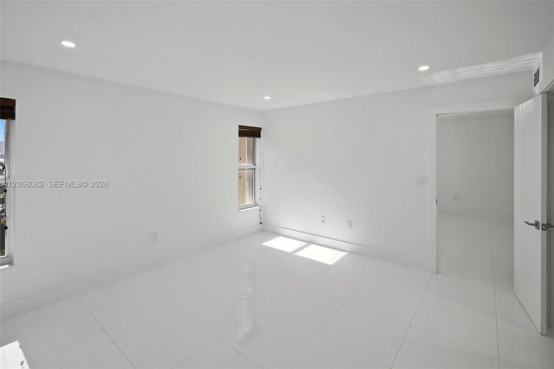 В аренду: $2,500 (1 спален, 2 ванн, 684 Квадратных фут)