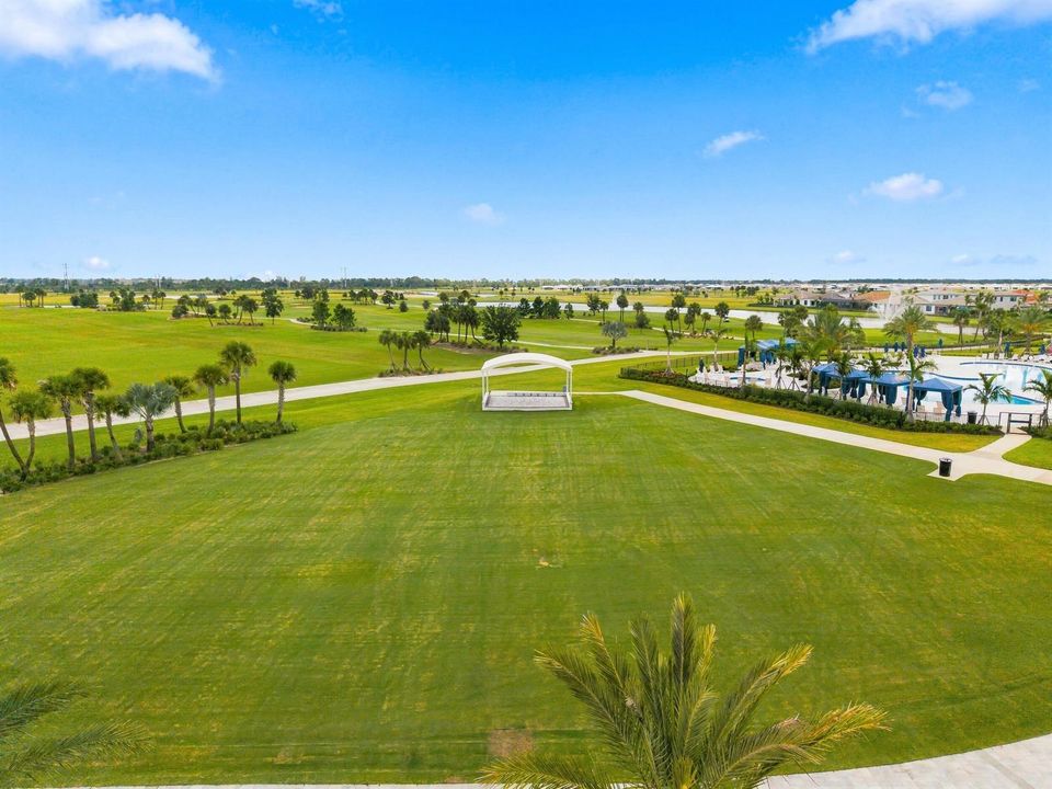Expansive Community Views