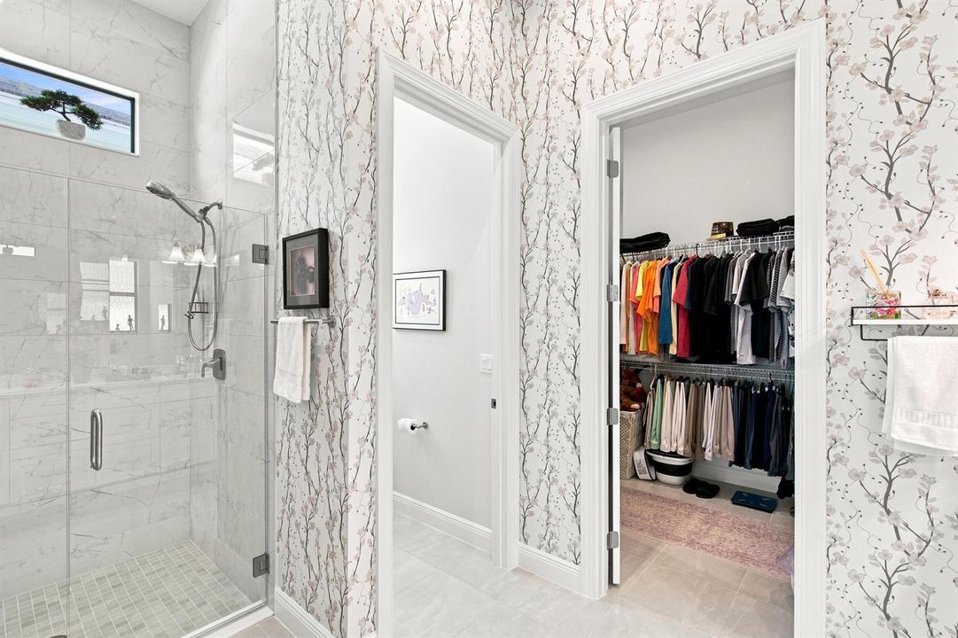 Walk-in Shower & Closet Access