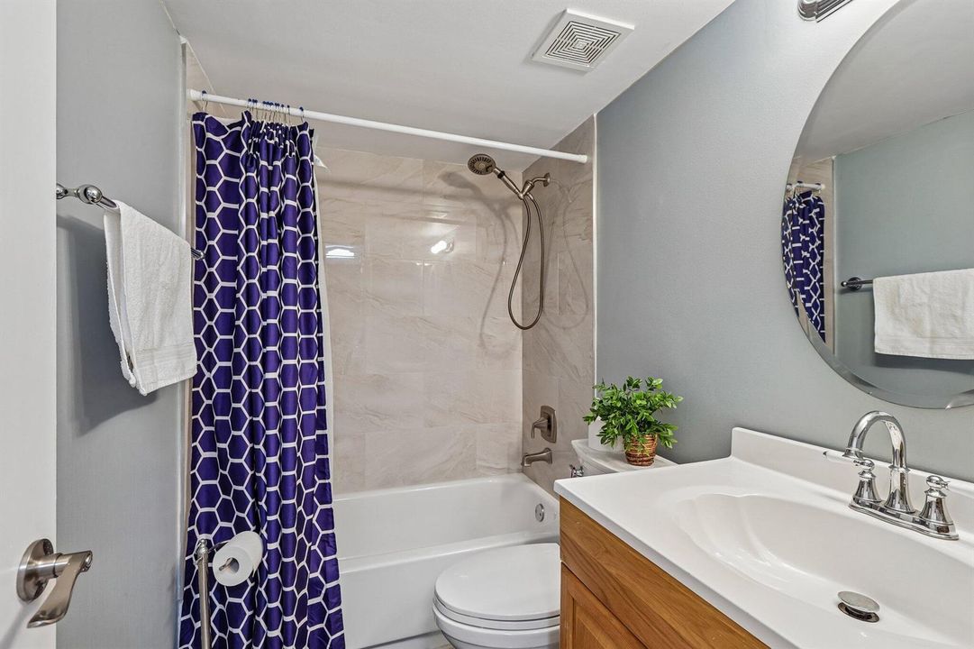 23-web-or-mls-Coral Lake Dr 206-S0608-02