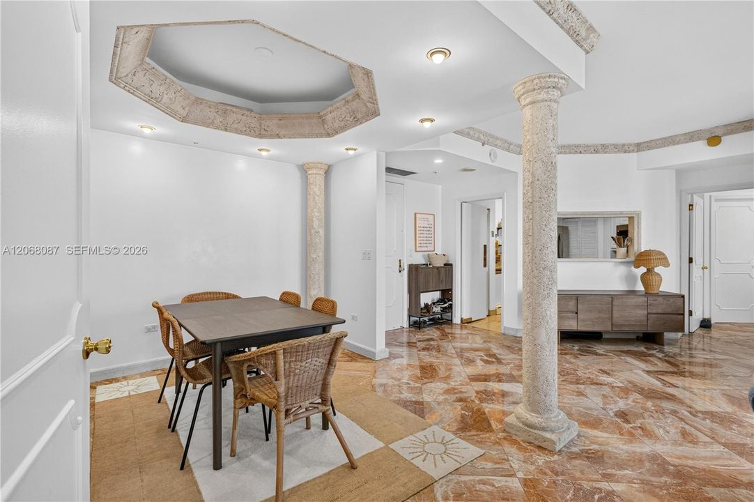 В аренду: $4,900 (2 спален, 2 ванн, 1410 Квадратных фут)