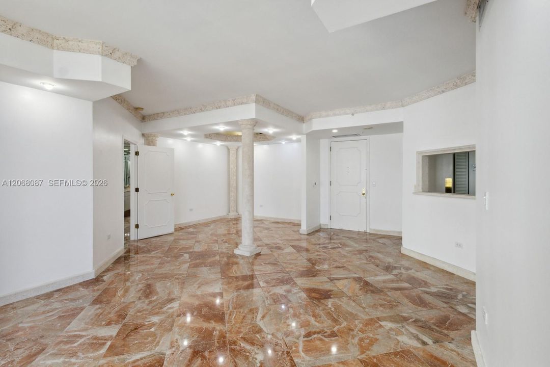 В аренду: $4,900 (2 спален, 2 ванн, 1410 Квадратных фут)