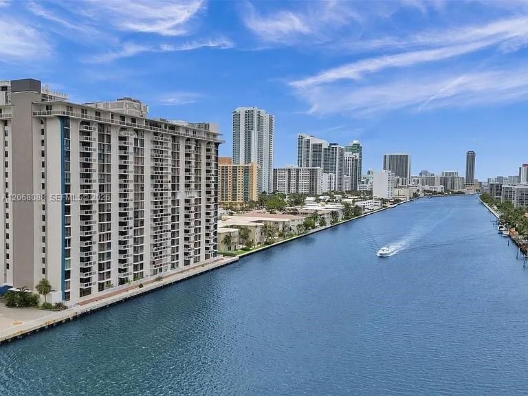 En Venta: $375,000 (2 camas, 2 baños, 1218 Pies cuadrados)