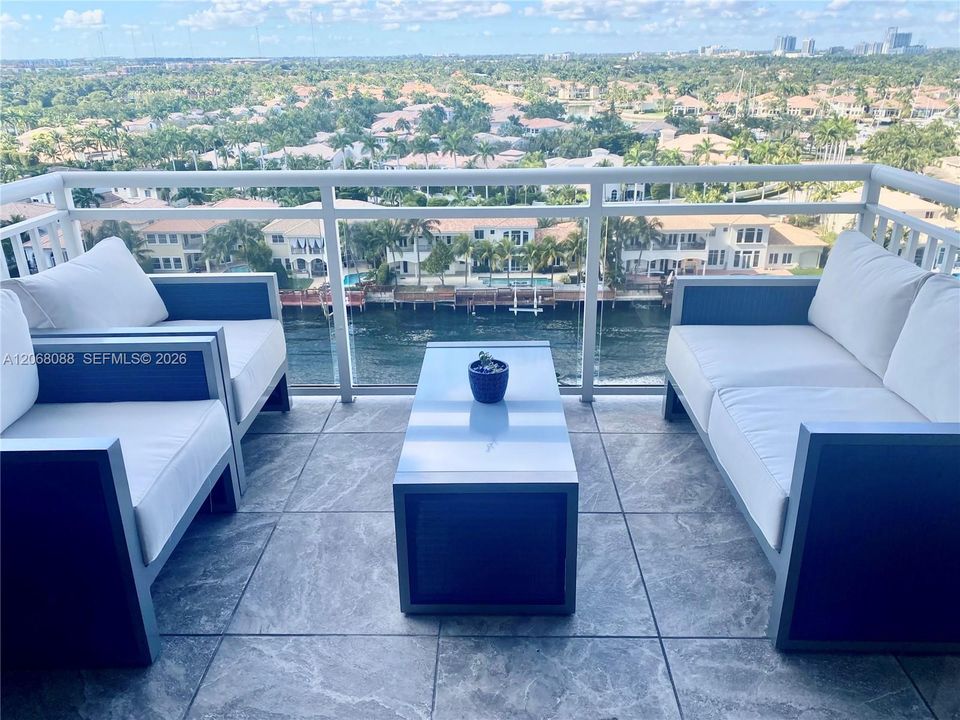 En Venta: $375,000 (2 camas, 2 baños, 1218 Pies cuadrados)