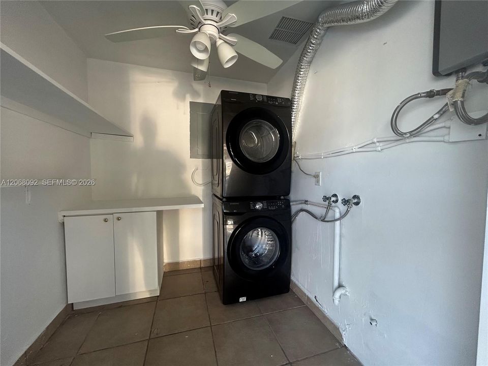 For Sale: $780,000 (3 beds, 2 baths, 1248 Square Feet)