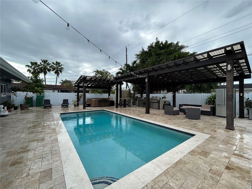 For Sale: $780,000 (3 beds, 2 baths, 1248 Square Feet)
