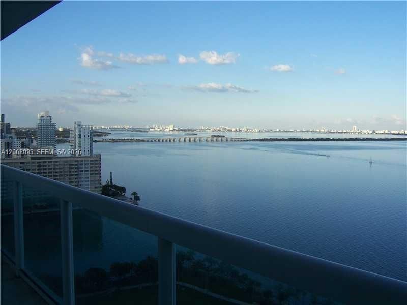 Active With Contract: $4,800 (2 beds, 2 baths, 1222 Square Feet)