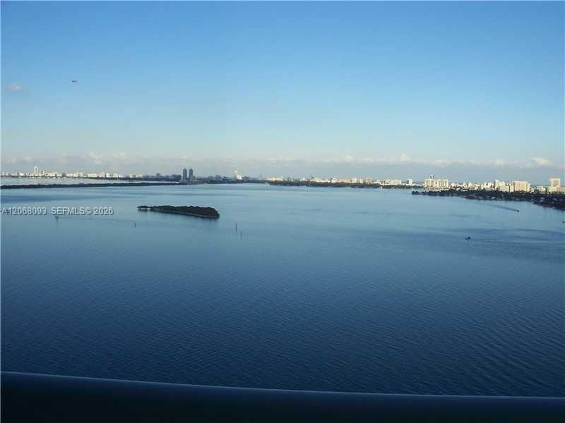 Active With Contract: $4,800 (2 beds, 2 baths, 1222 Square Feet)