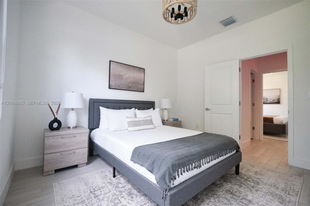 En Venta: $875,000 (4 camas, 3 baños, 3015 Pies cuadrados)