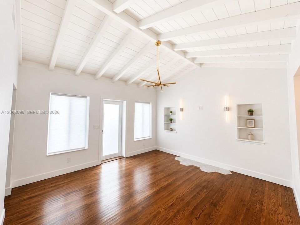 Active With Contract: $5,100 (3 beds, 2 baths, 1344 Square Feet)
