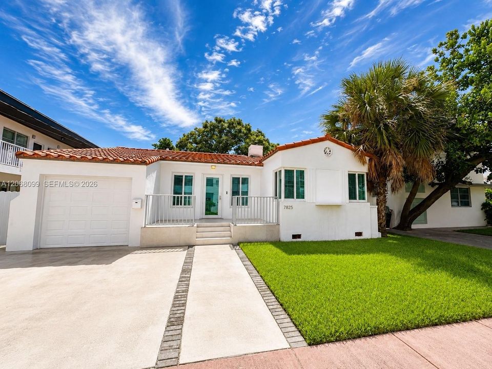 Active With Contract: $5,100 (3 beds, 2 baths, 1344 Square Feet)