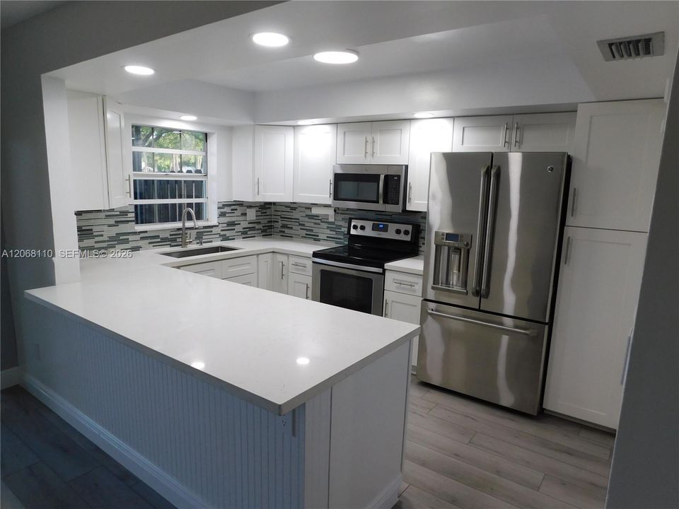 For Rent: $4,000 (4 beds, 3 baths, 1785 Square Feet)