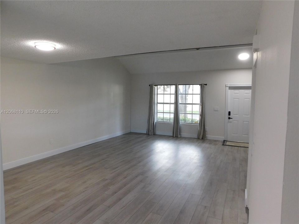 For Rent: $4,000 (4 beds, 3 baths, 1785 Square Feet)