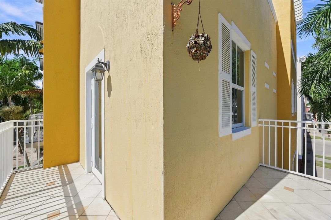 Bed 2 Balcony