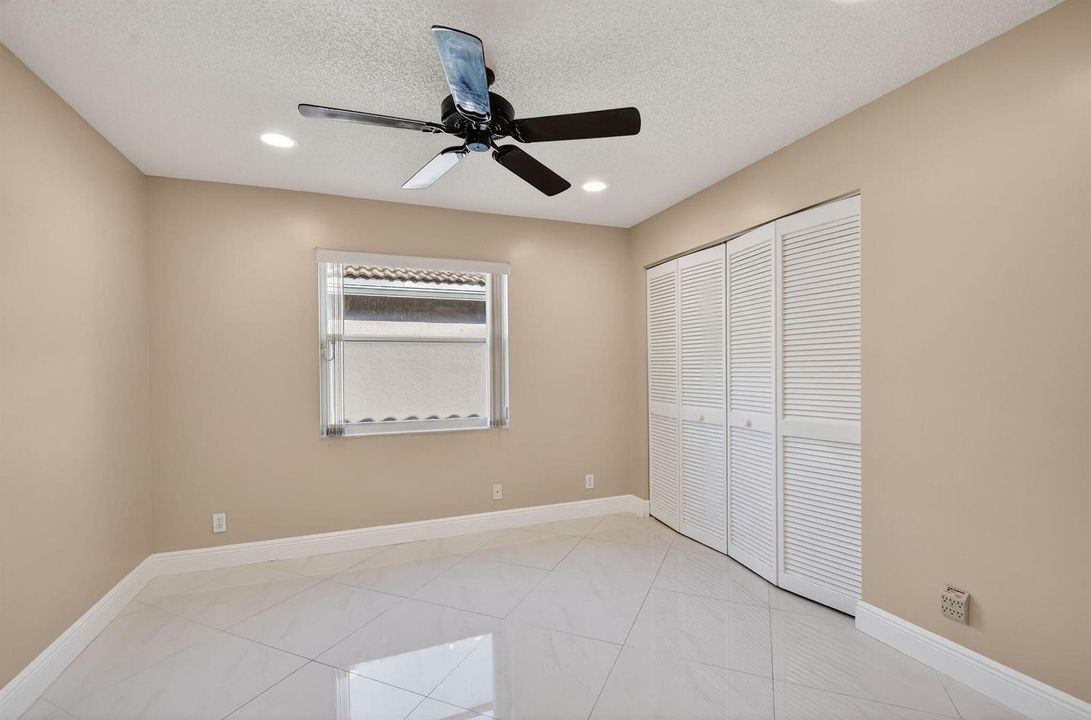 3rd bedroom/Den