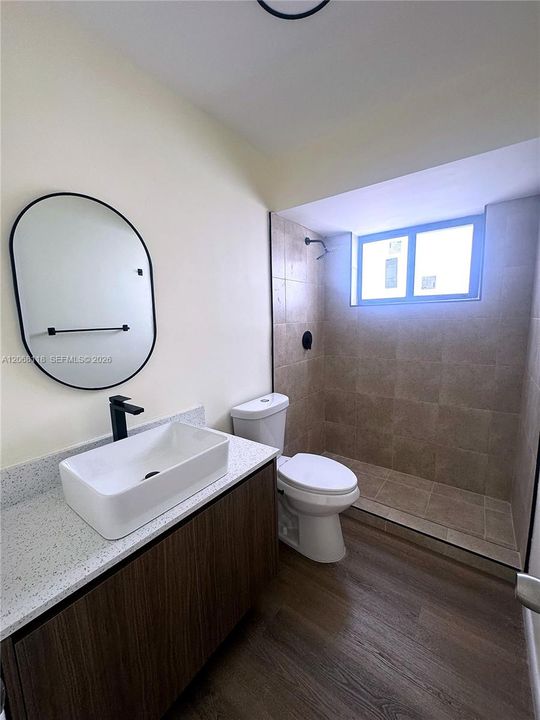 For Sale: $560,000 (4 beds, 3 baths, 1800 Square Feet)