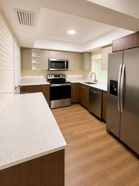 For Sale: $560,000 (4 beds, 3 baths, 1800 Square Feet)