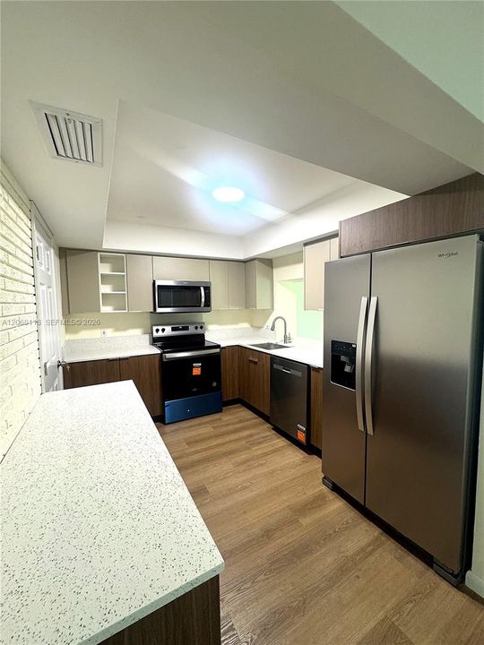 For Sale: $560,000 (4 beds, 3 baths, 1800 Square Feet)