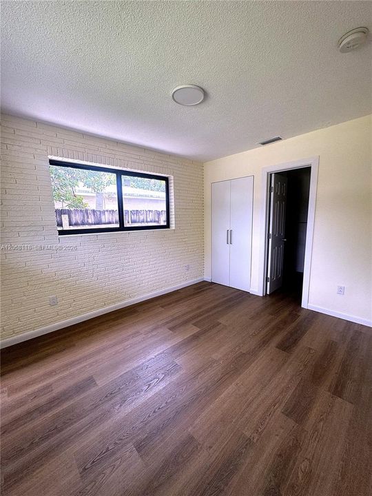 For Sale: $560,000 (4 beds, 3 baths, 1800 Square Feet)