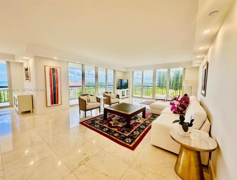 For Rent: $13,000 (3 beds, 3 baths, 2430 Square Feet)