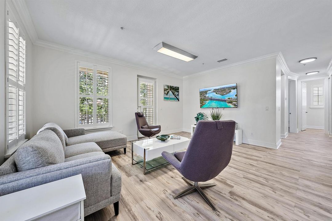 4225 E Main St -13