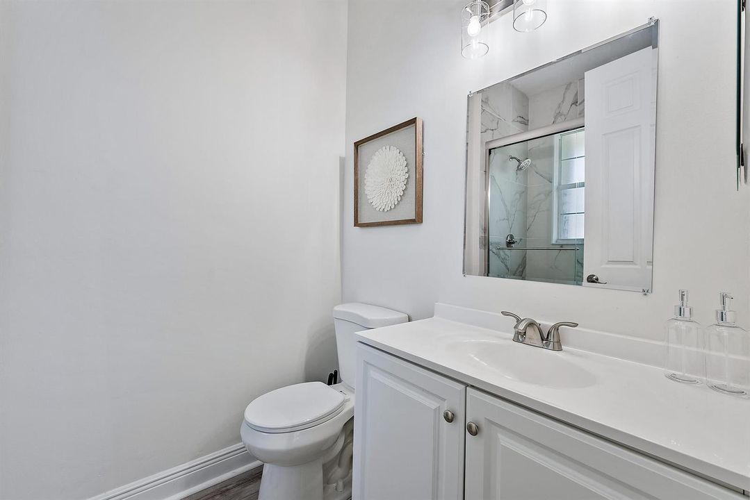 4225 E Main St -22