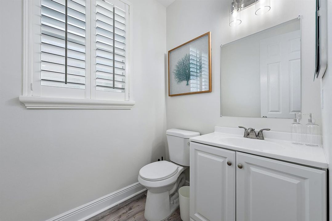 4225 E Main St -7