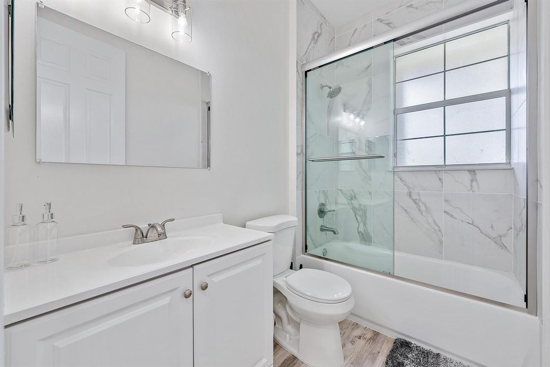 4225 E Main St -19