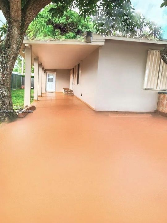 For Rent: $1,100 (0 beds, 1 baths, 2253 Square Feet)