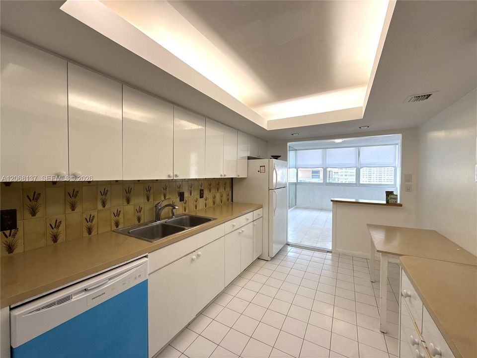 En Renta: $3,350 (2 camas, 2 baños, 1440 Pies cuadrados)