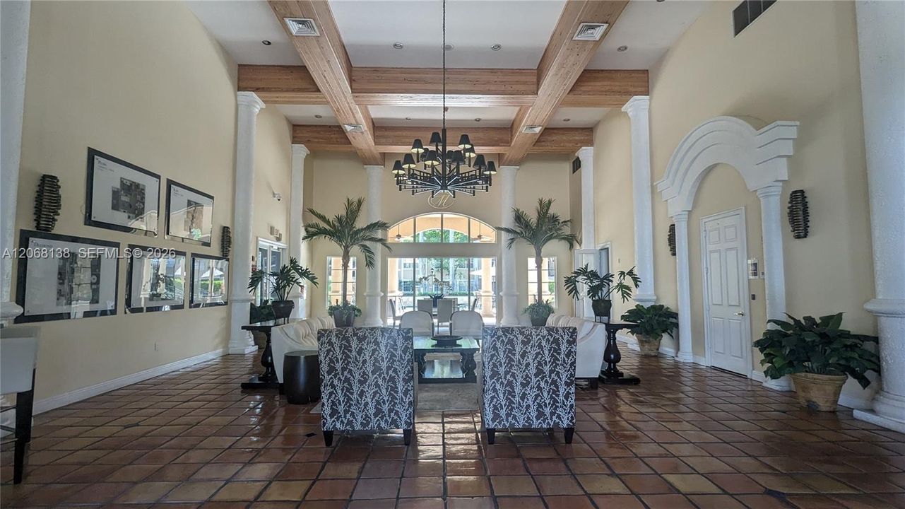For Rent: $1,900 (1 beds, 1 baths, 690 Square Feet)