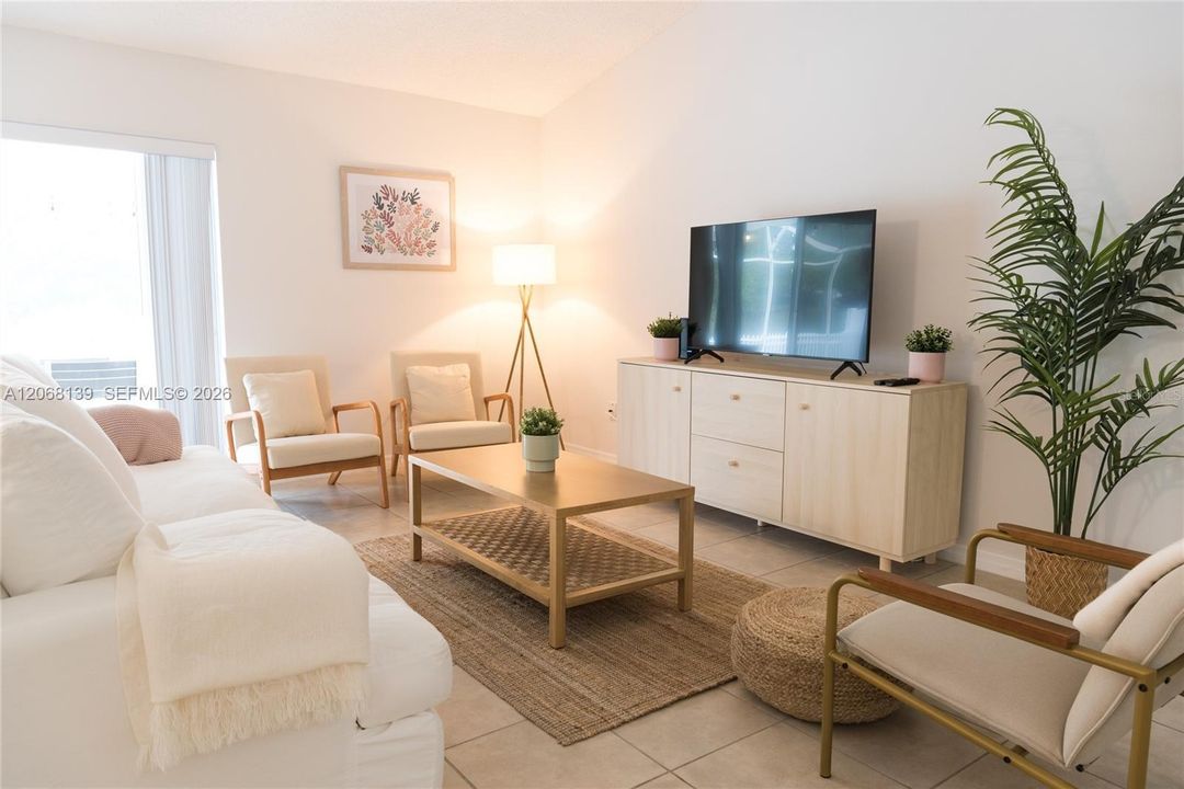 En Venta: $379,999 (3 camas, 2 baños, 1535 Pies cuadrados)