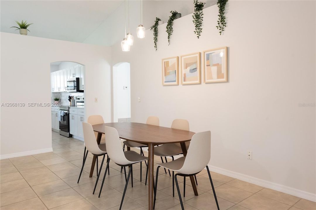 En Venta: $379,999 (3 camas, 2 baños, 1535 Pies cuadrados)